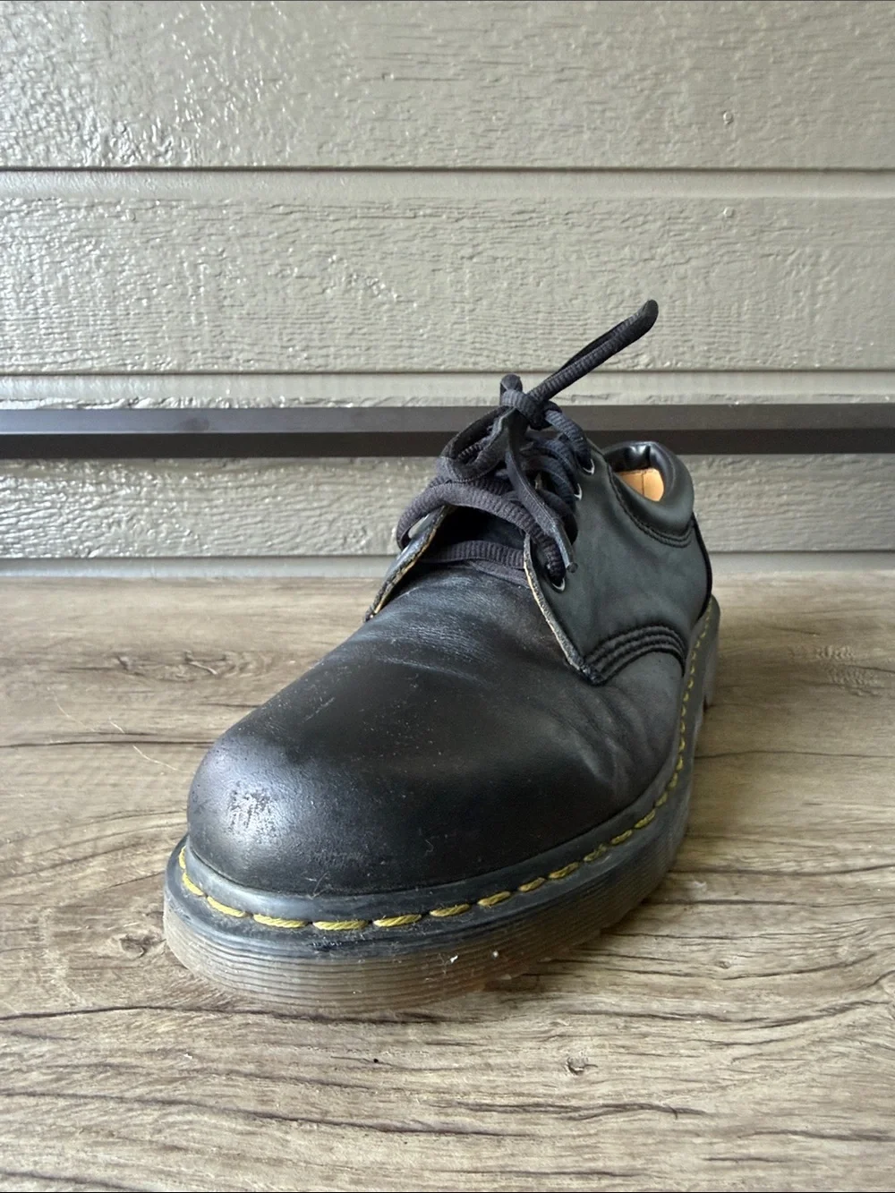 Dr. Martens Men’s Distressed Leather Oxfords size US 13